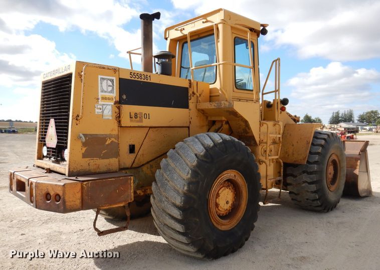 image for item EV9325 1982 Caterpillar 966D  wheel loader