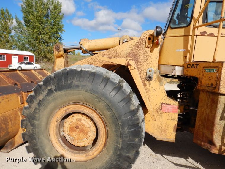 image for item EV9325 1982 Caterpillar 966D  wheel loader