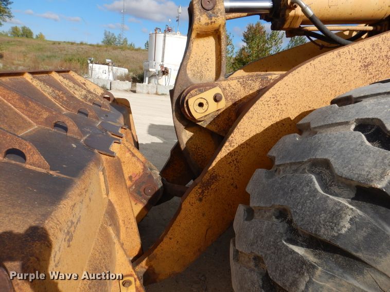image for item EV9325 1982 Caterpillar 966D  wheel loader
