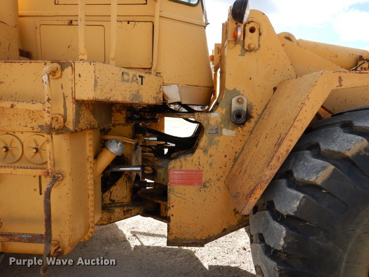 image for item EV9325 1982 Caterpillar 966D  wheel loader
