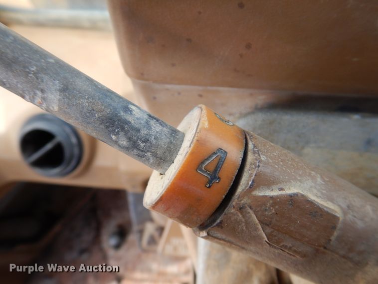 image for item EV9325 1982 Caterpillar 966D  wheel loader