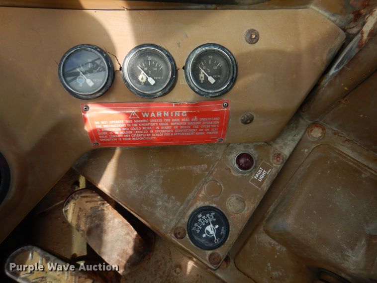 image for item EV9325 1982 Caterpillar 966D  wheel loader