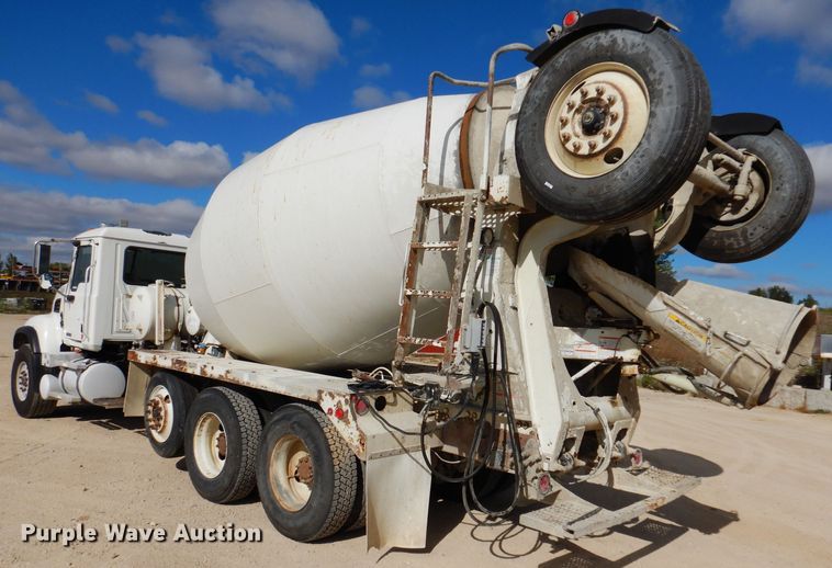 image for item EV9327 2004 Mack CV513  ready mix truck