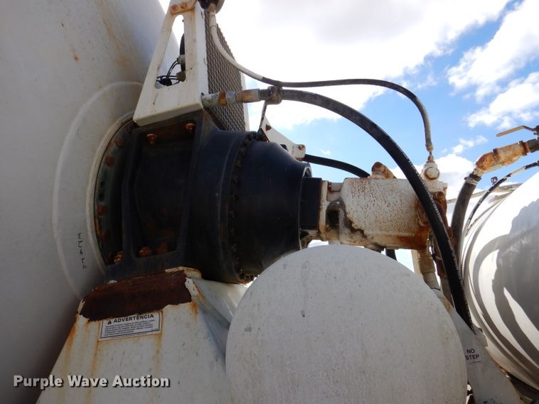 image for item EV9327 2004 Mack CV513  ready mix truck