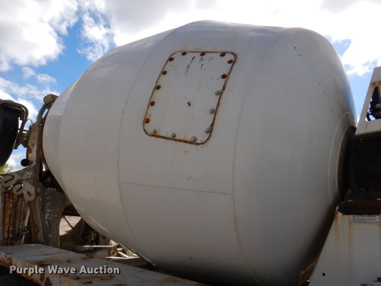 image for item EV9327 2004 Mack CV513  ready mix truck