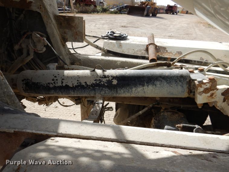 image for item EV9327 2004 Mack CV513  ready mix truck