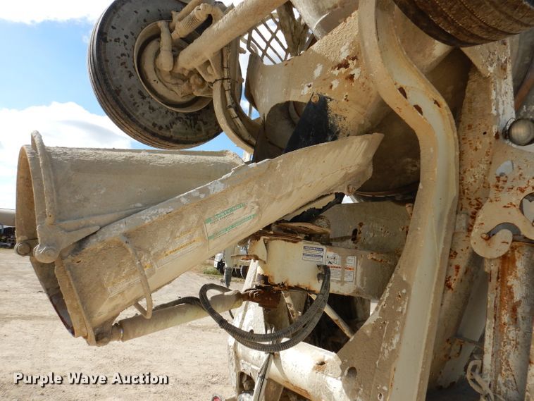 image for item EV9327 2004 Mack CV513  ready mix truck