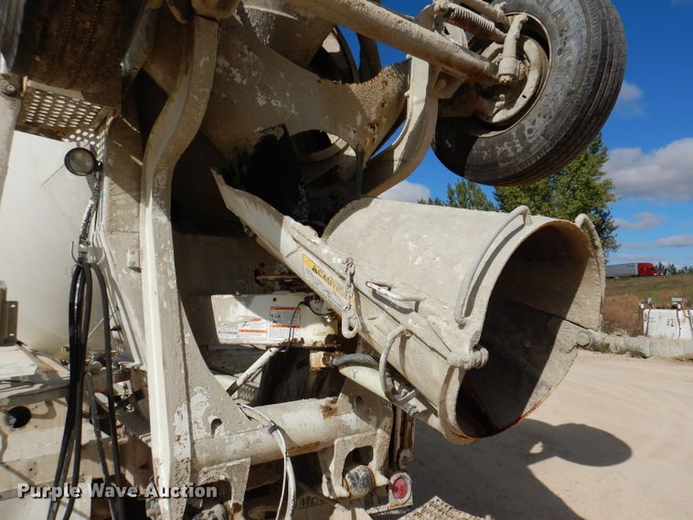 image for item EV9327 2004 Mack CV513  ready mix truck