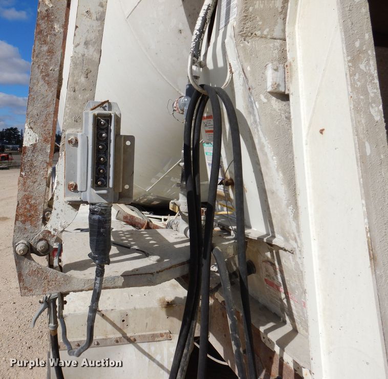 image for item EV9327 2004 Mack CV513  ready mix truck