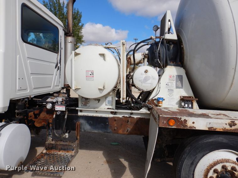 image for item EV9327 2004 Mack CV513  ready mix truck