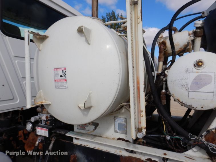 image for item EV9327 2004 Mack CV513  ready mix truck