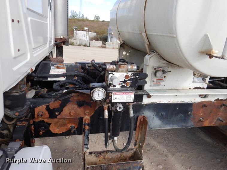 image for item EV9327 2004 Mack CV513  ready mix truck