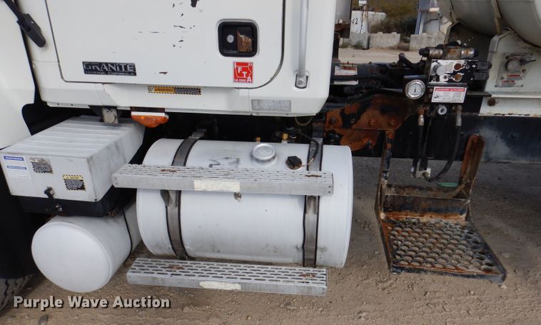 image for item EV9327 2004 Mack CV513  ready mix truck