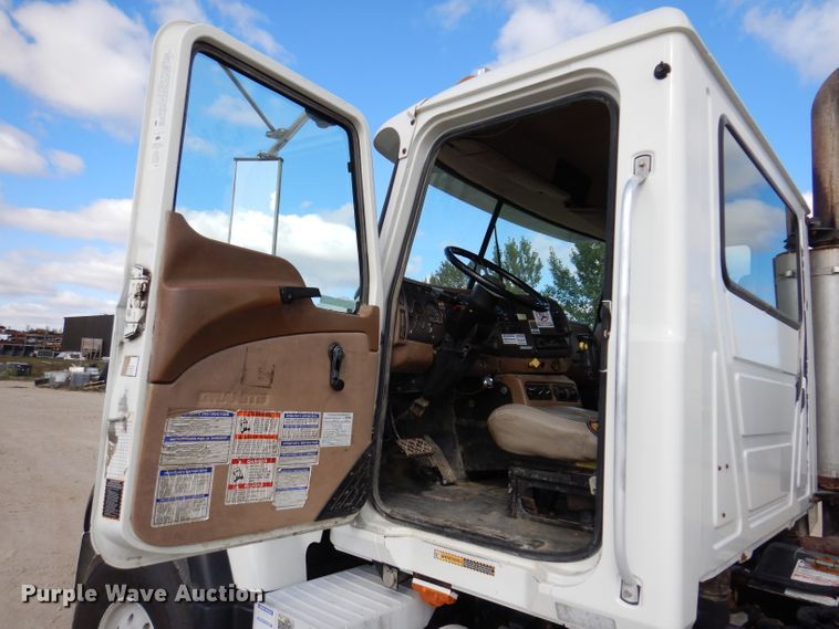 image for item EV9327 2004 Mack CV513  ready mix truck