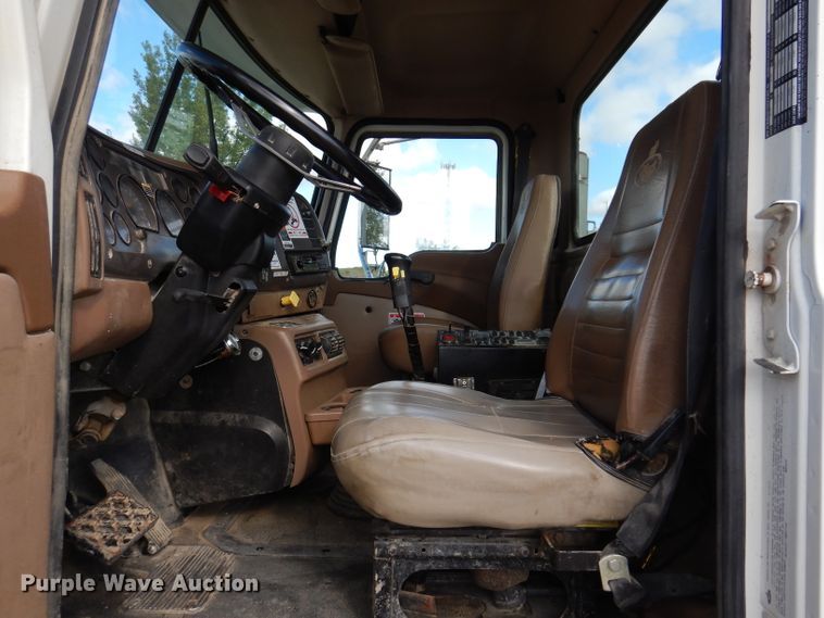 image for item EV9327 2004 Mack CV513  ready mix truck