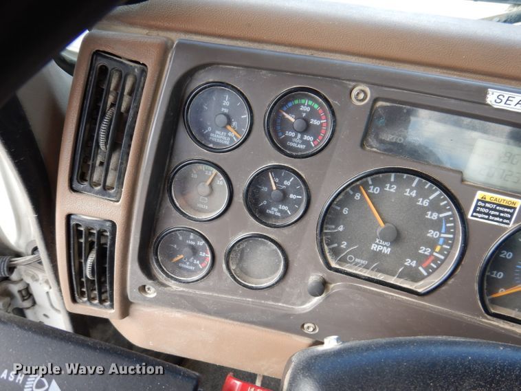 image for item EV9327 2004 Mack CV513  ready mix truck