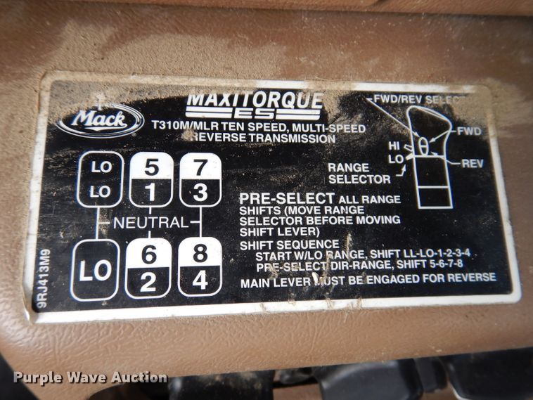 image for item EV9327 2004 Mack CV513  ready mix truck