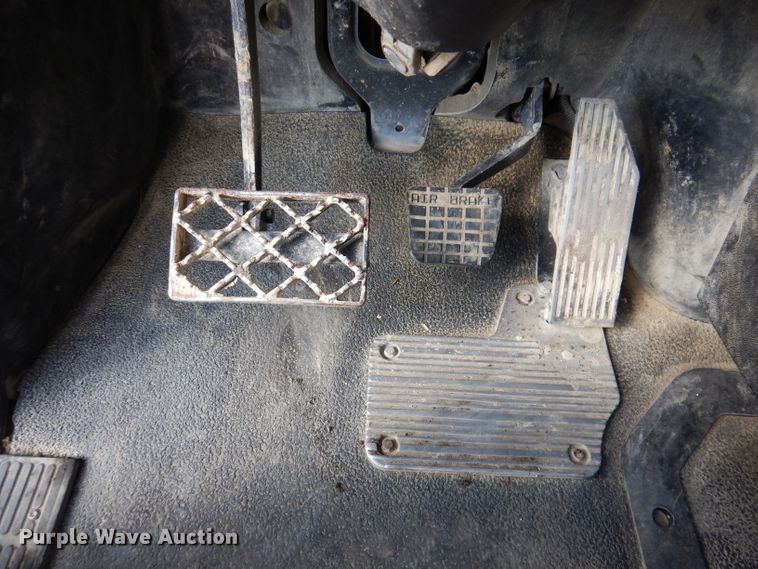 image for item EV9327 2004 Mack CV513  ready mix truck