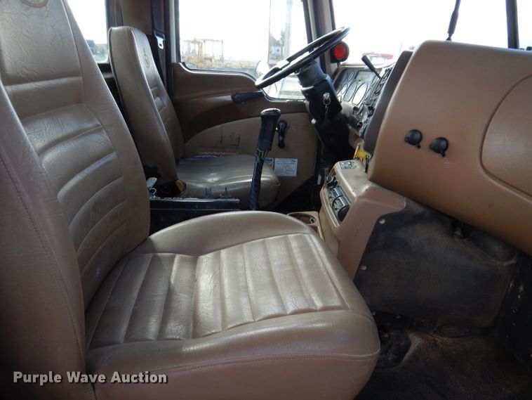 image for item EV9327 2004 Mack CV513  ready mix truck