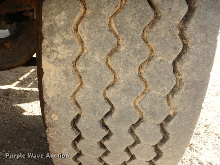 image for item EV9327 2004 Mack CV513  ready mix truck