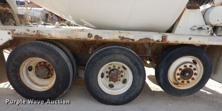 image for item EV9327 2004 Mack CV513  ready mix truck