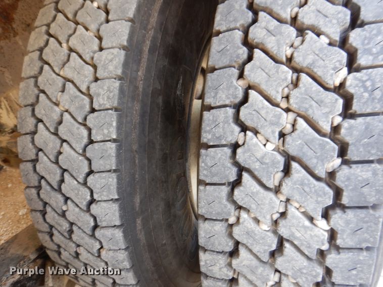 image for item EV9327 2004 Mack CV513  ready mix truck