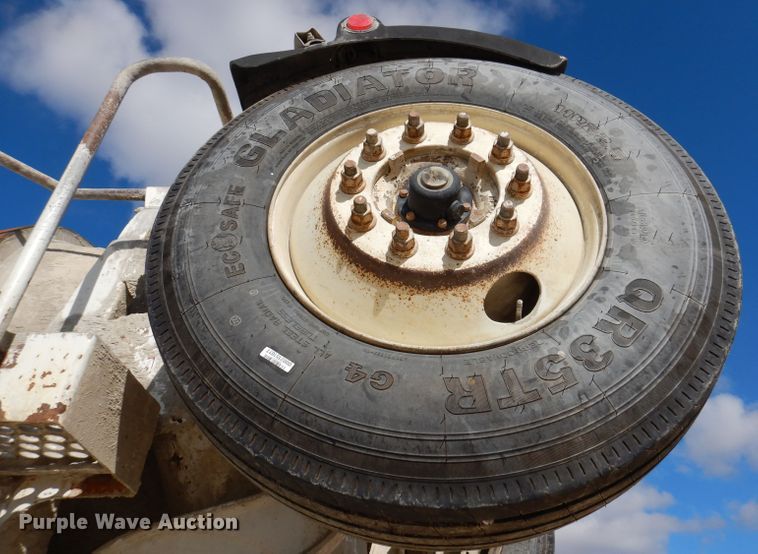 image for item EV9327 2004 Mack CV513  ready mix truck