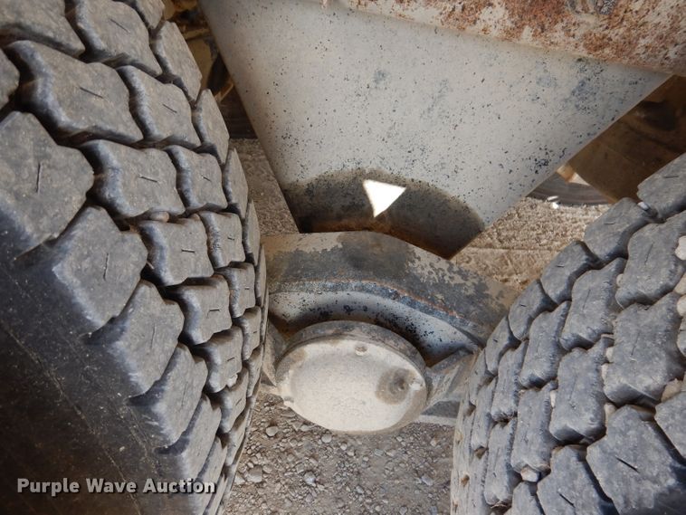 image for item EV9327 2004 Mack CV513  ready mix truck