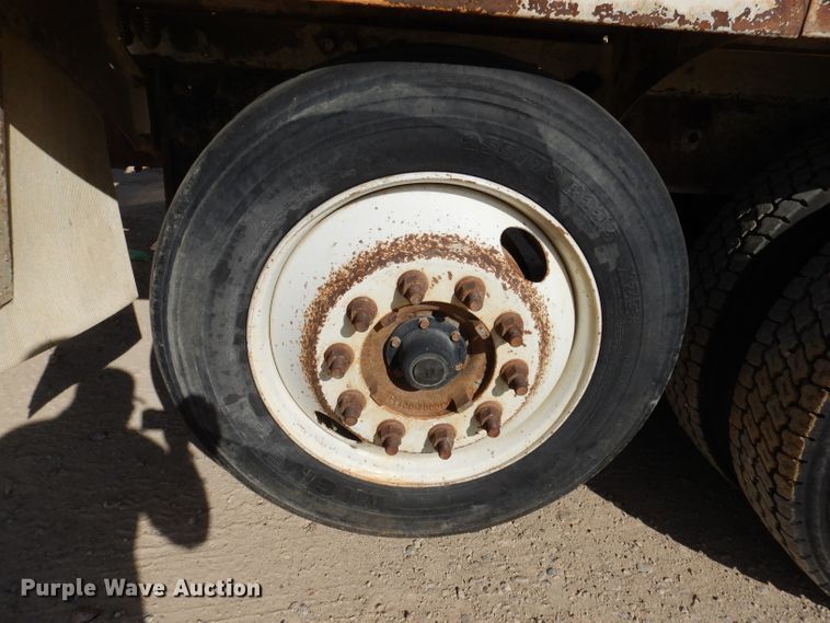 image for item EV9327 2004 Mack CV513  ready mix truck