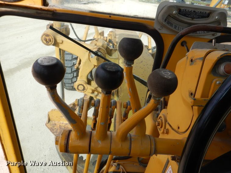 image for item EV9330 1979 Caterpillar 140G  motor grader