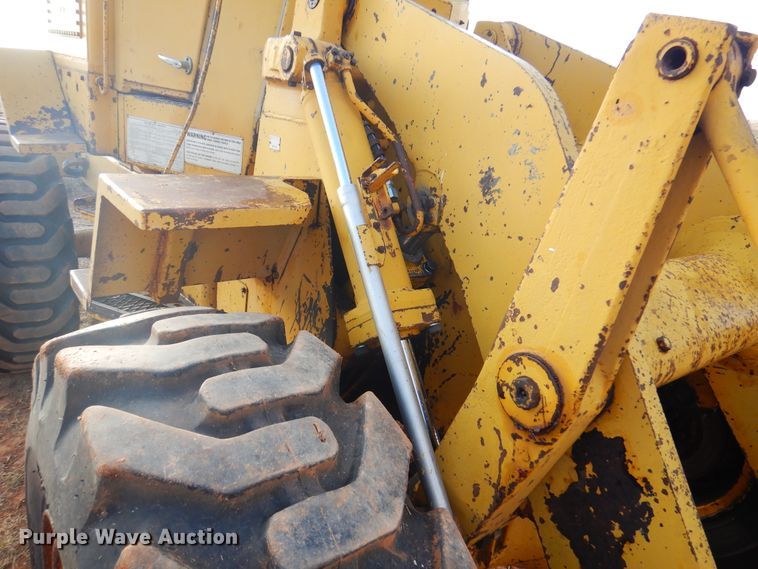 image for item EX9691 1969 Caterpillar 930  wheel loader