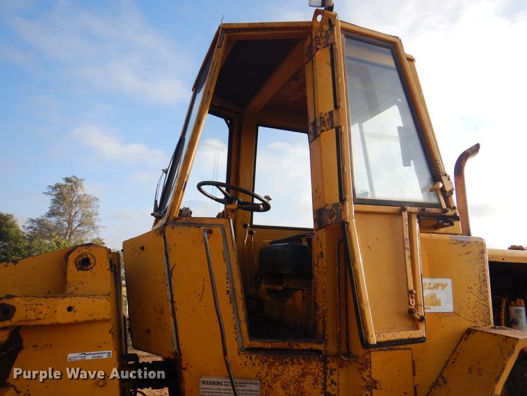 image for item EX9691 1969 Caterpillar 930  wheel loader