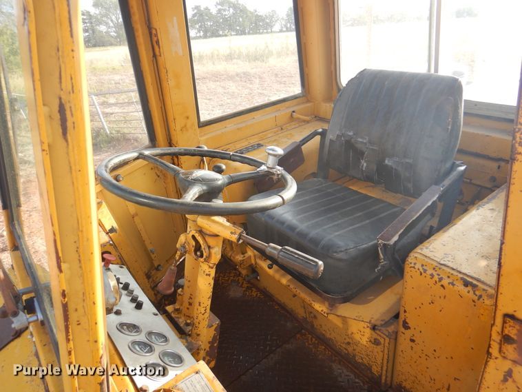 image for item EX9691 1969 Caterpillar 930  wheel loader