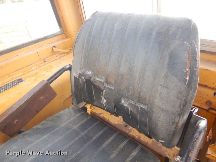 image for item EX9691 1969 Caterpillar 930  wheel loader