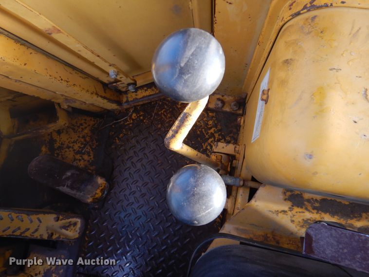 image for item EX9691 1969 Caterpillar 930  wheel loader