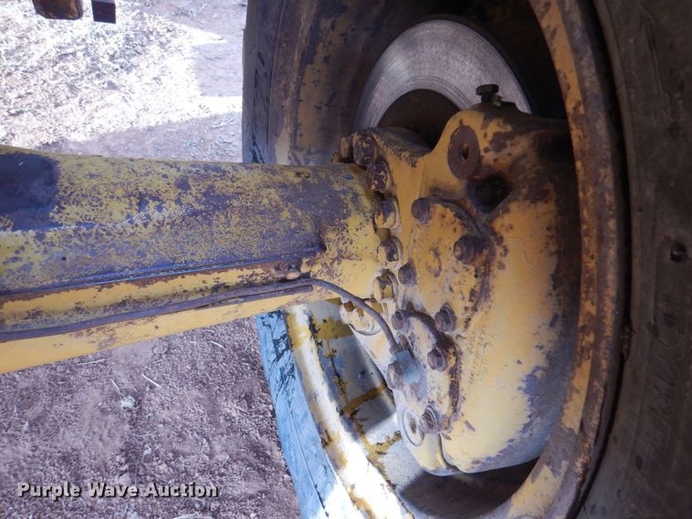 image for item EX9691 1969 Caterpillar 930  wheel loader