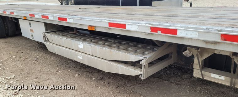 image for item FC9058 2006 Transcraft Eagle  drop deck equipment trailer
