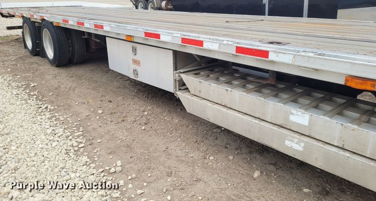 image for item FC9058 2006 Transcraft Eagle  drop deck equipment trailer