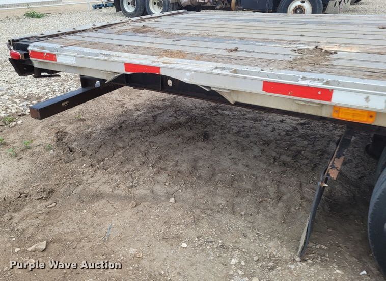 image for item FC9058 2006 Transcraft Eagle  drop deck equipment trailer