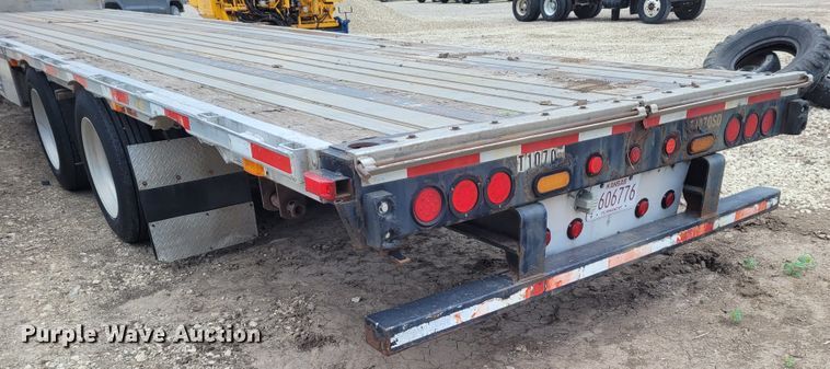 image for item FC9058 2006 Transcraft Eagle  drop deck equipment trailer