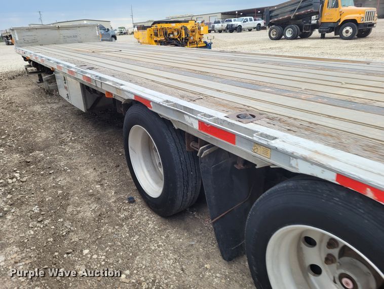 image for item FC9058 2006 Transcraft Eagle  drop deck equipment trailer