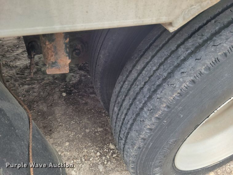 image for item FC9058 2006 Transcraft Eagle  drop deck equipment trailer