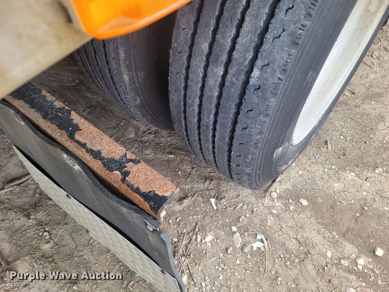 image for item FC9058 2006 Transcraft Eagle  drop deck equipment trailer