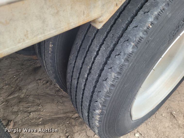 image for item FC9058 2006 Transcraft Eagle  drop deck equipment trailer