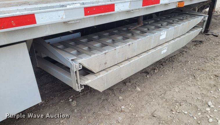 image for item FC9058 2006 Transcraft Eagle  drop deck equipment trailer