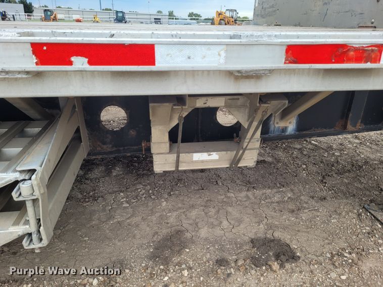 image for item FC9058 2006 Transcraft Eagle  drop deck equipment trailer