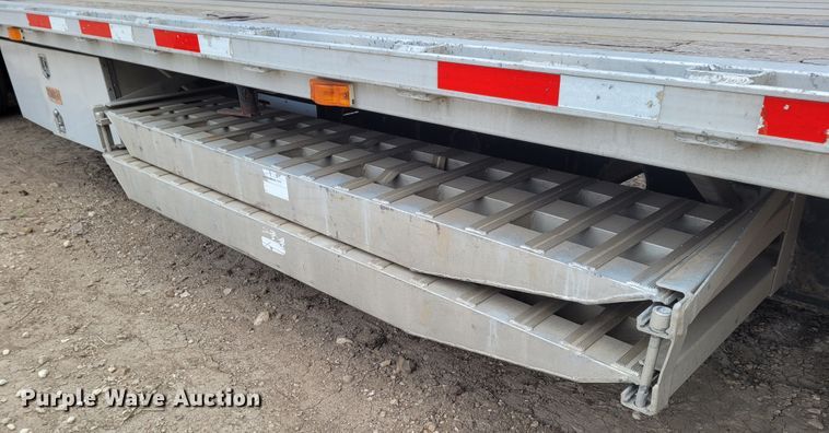 image for item FC9058 2006 Transcraft Eagle  drop deck equipment trailer