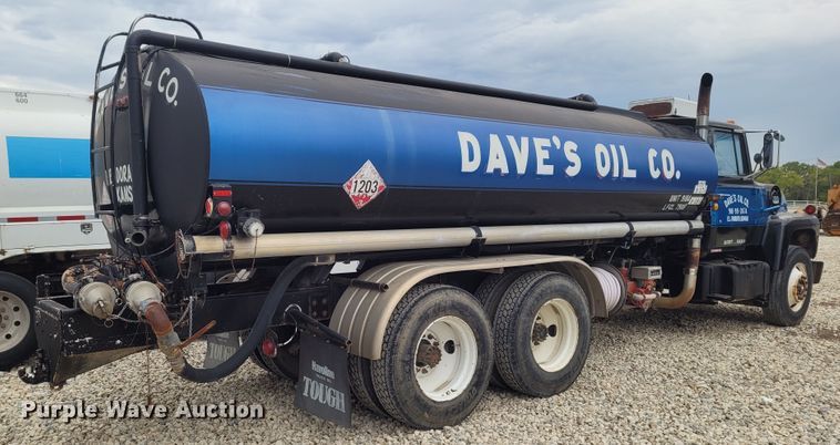 image for item FC9059 1970 Ford 9000  fuel truck