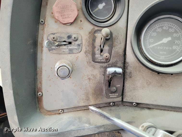 image for item FC9059 1970 Ford 9000  fuel truck