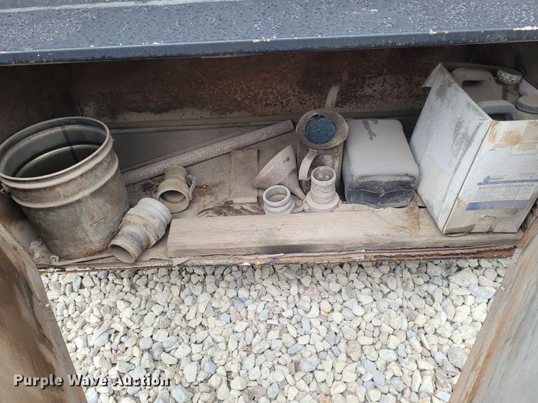 image for item FC9059 1970 Ford 9000  fuel truck